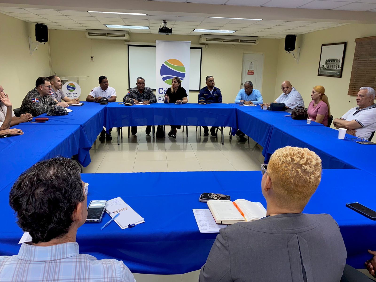 Cámara de Comercio y Producción realiza conversatorio relacionado con ruido en centro histórico