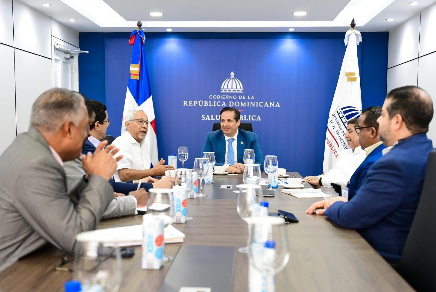 Ministerio de Salud y Minerd coordinan acciones para prevenir intoxicaciones en entornos escolares