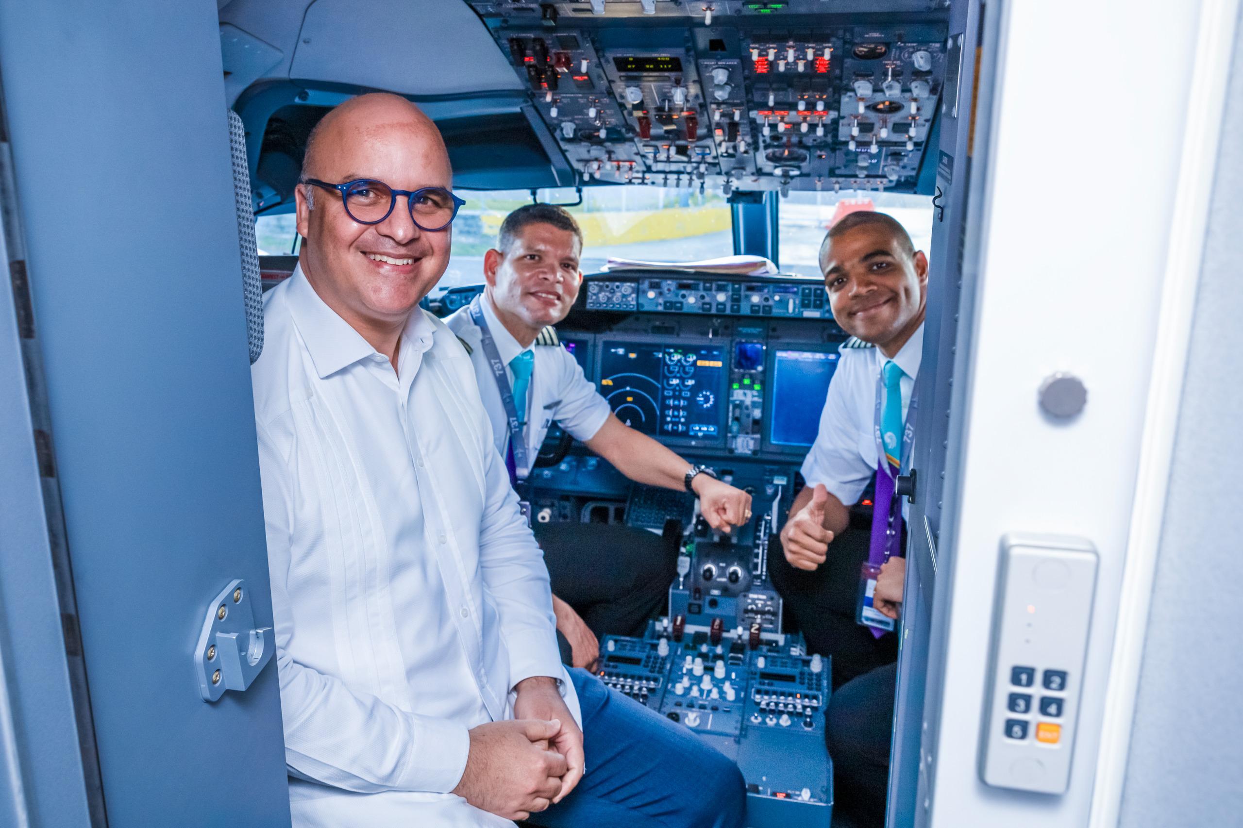 IDAC HABILITA DOS PILOTOS DOMINICANOS PARA VOLAR LOS AVIONES BOEING DE ARAJET