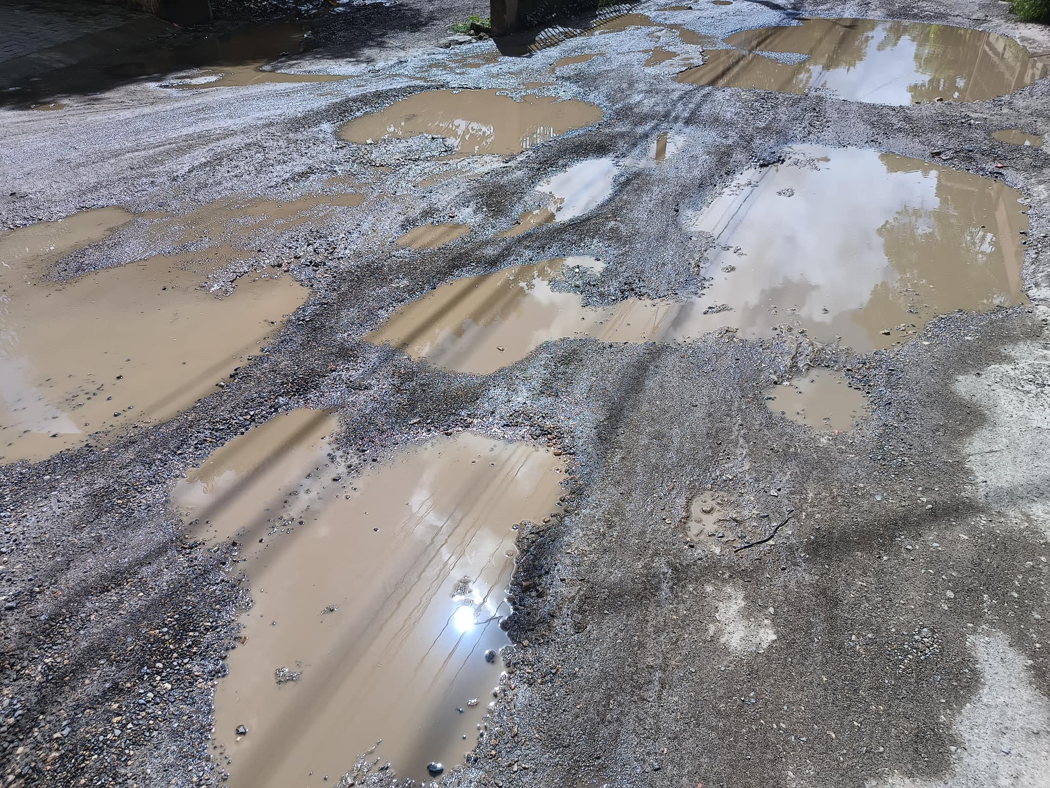 Denuncian mal estado calles de María La O