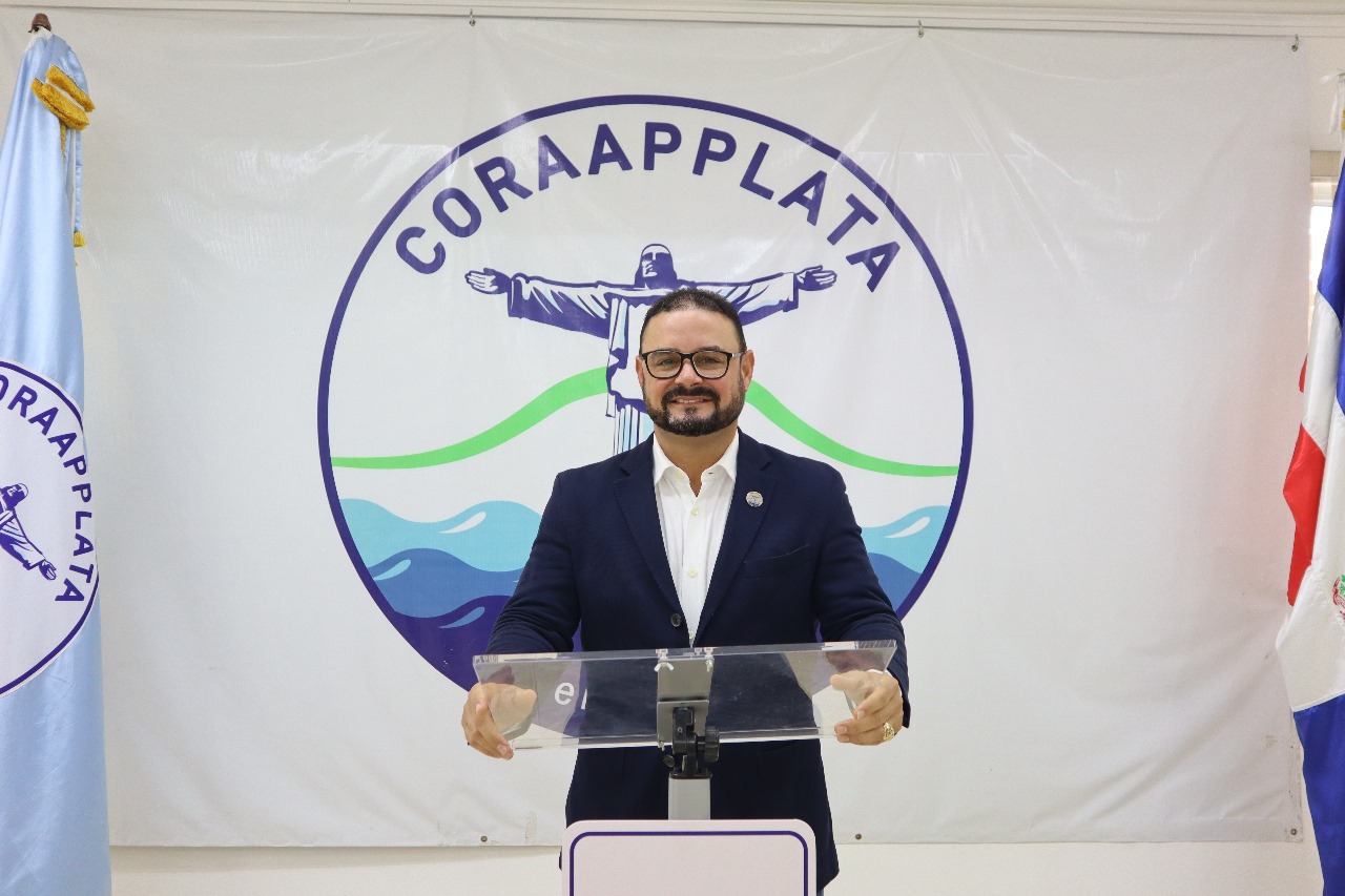 Emotiva despedida a Oliver Nazario Brugal en CORAAPPLATA