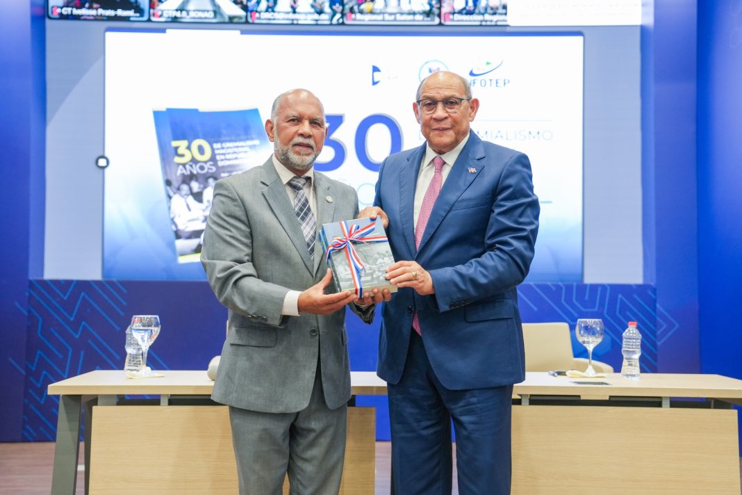 ADP e INFOTEP lanzan diplomado que beneficiará a 43 mil docentes en todo el país