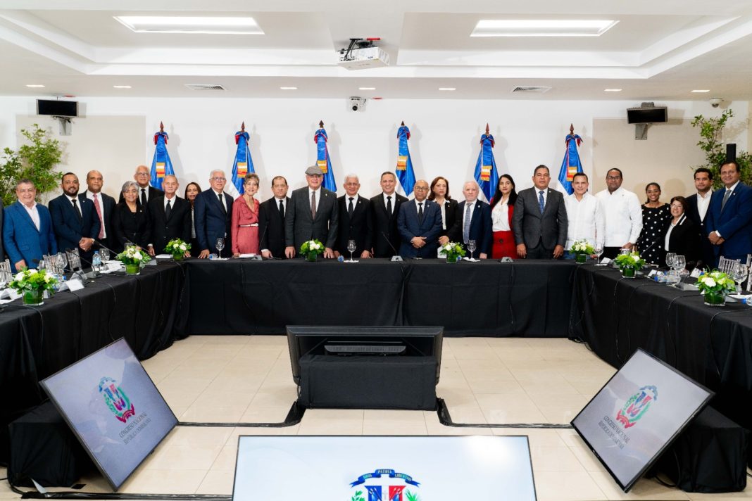 Henry Molina presenta logros del Poder Judicial 2019-2024 ante el Congreso Nacional