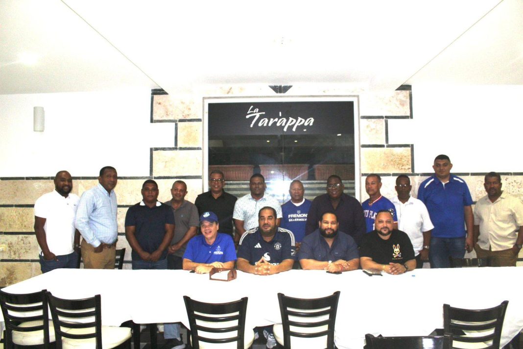 Marineros de Puerto Plata realiza conversarorio con la Crónica Deportiva