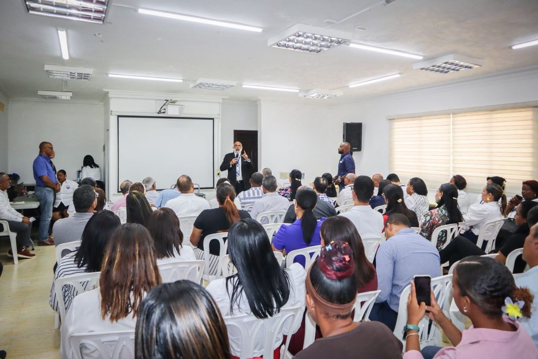 CORAAPPLATA promueve la ética institucional con charla impartida por la Comisión de Integridad Gubernamental
