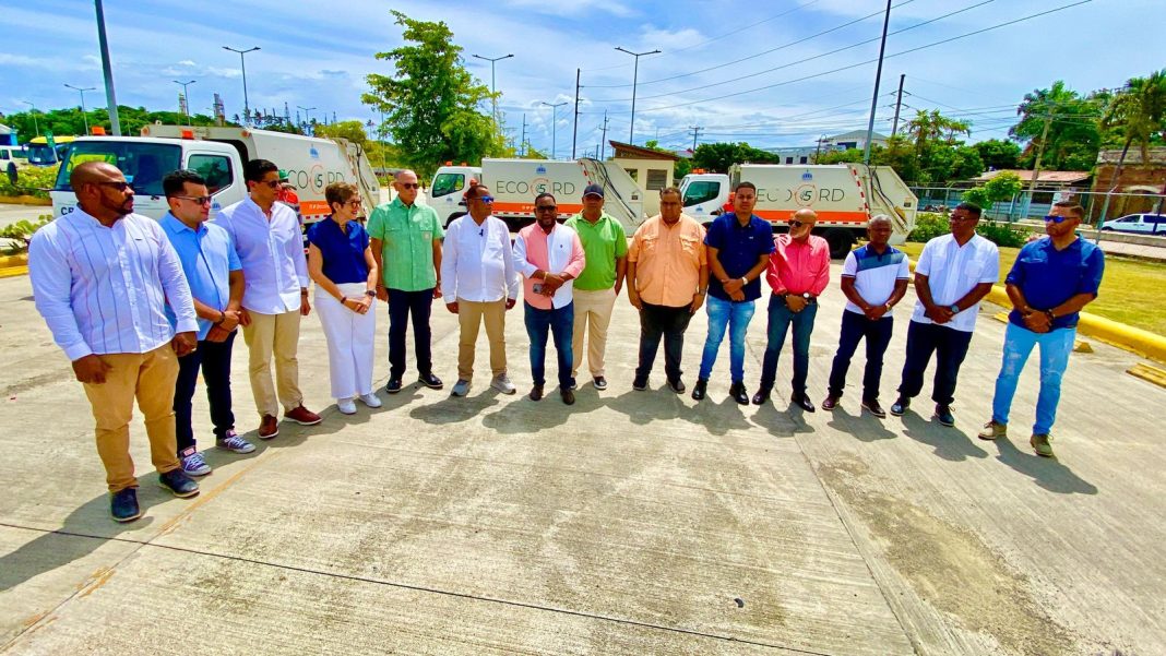 Ayuntamiento de Puerto Plata Recibe Cinco Camiones para Operativo Preventivo ante Temporada Ciclónica