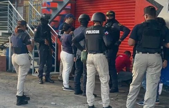 15 allanamientos en el Distrito Nacional y Santiago en la ‘Operación Lobo’