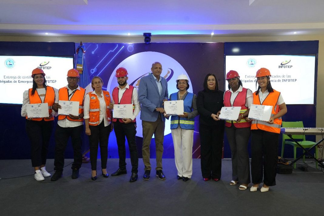 El INFOTEP y el COE certifican a 173 brigadistas para fortalecer la respuesta ante emergencias a nivel nacional