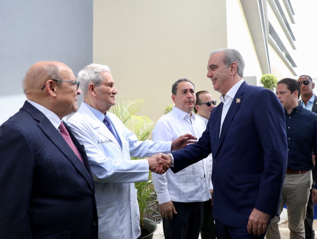 Abinader inaugura Hospital Clínico-Quirúrgico de alta tecnología