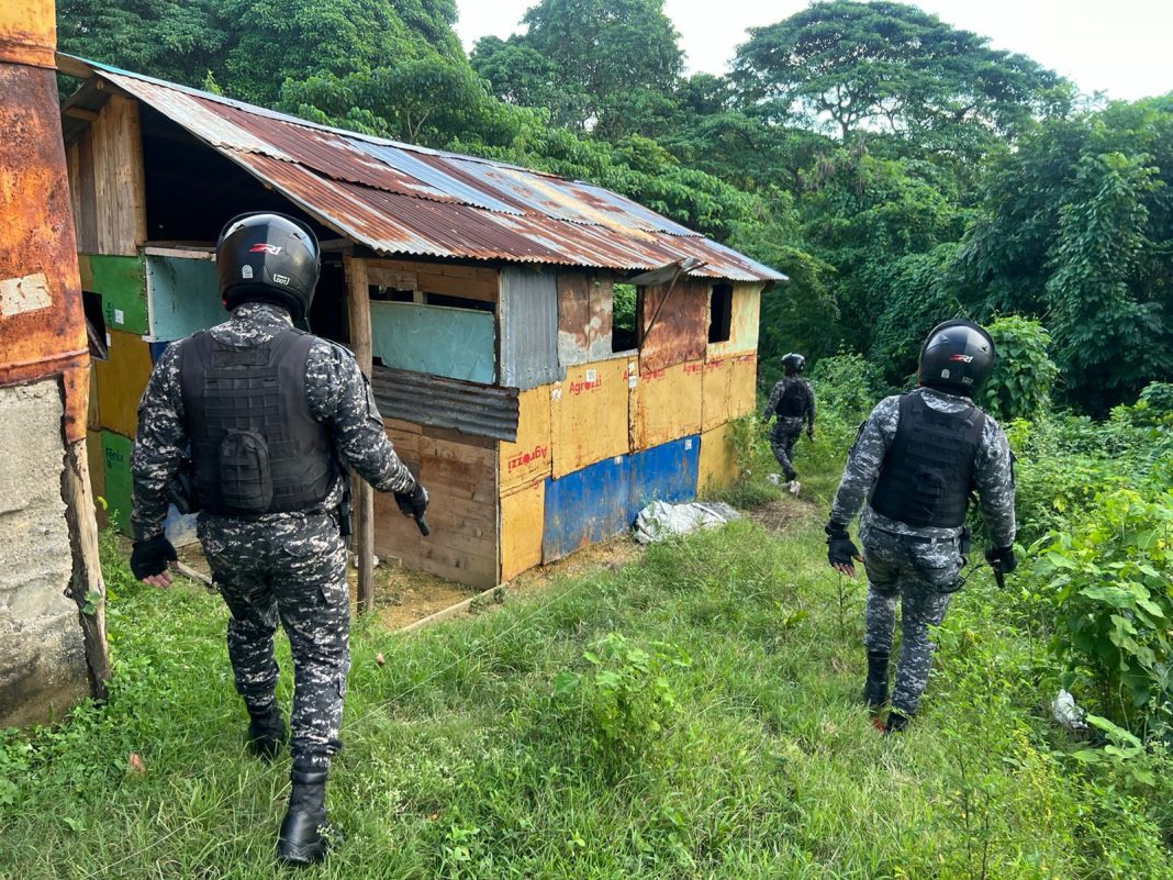Policía Nacional apresa en Los Guaricanos a prófugo por homicidio en Puerto Plata