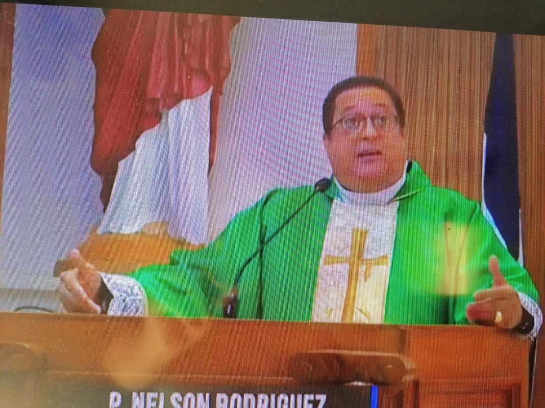 Sacerdote criticas acciones de la autoridad mientras los puntos y los traficantes continúan