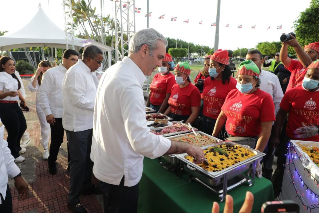 Abinader pone en marcha Navidad 360, con más de 15 millones de raciones de almuerzos y cenas navideñas para el pueblo dominicano