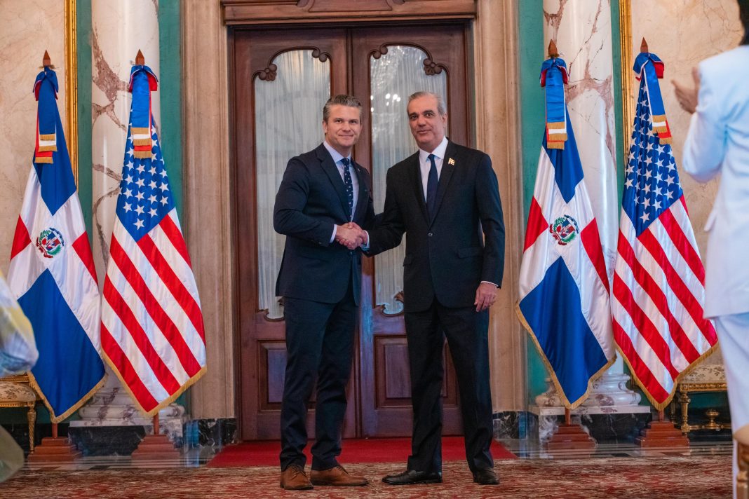Secretario de Defensa de Estados Unidos, Pete Hegseth, asegura respaldo de su país a República Dominicana