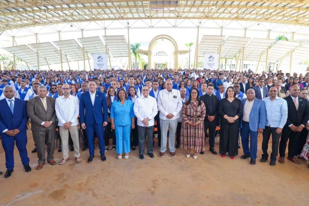 INFOTEP gradúa 1,416 nuevos técnicos, docentes y especialistas en la Región Sur
