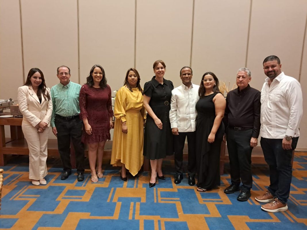 Nice Dominicana realiza tradicional encuentro navideño con ejecutivos turísticos