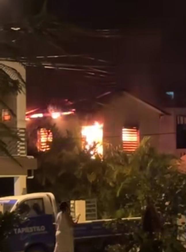 Incendio reduce a ceniza una vivienda en Montellano