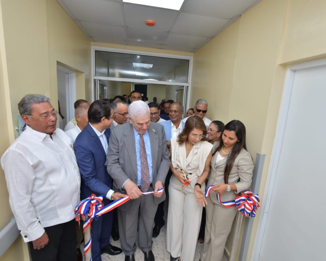 SNS inaugura moderna unidad de Tomografía y Panorámica Dental en el Hospital Ricardo Limardo