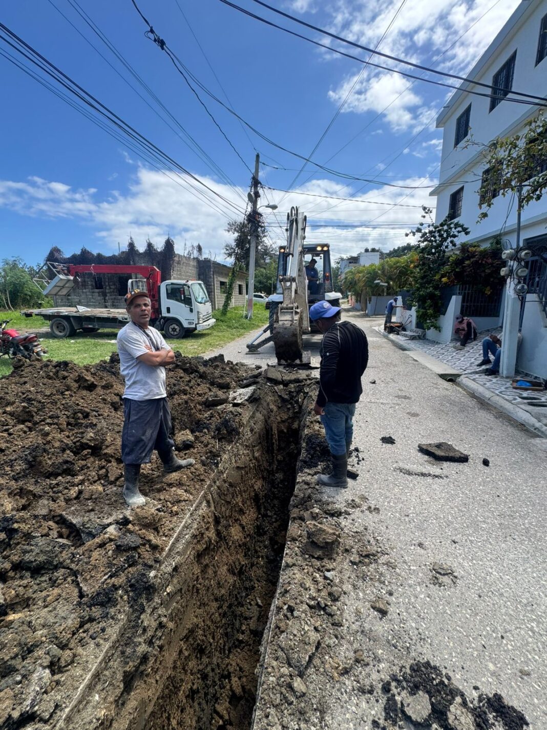 CORAAPPLATA instala 50 metros de tubería sanitaria en Ginebra Arzeno