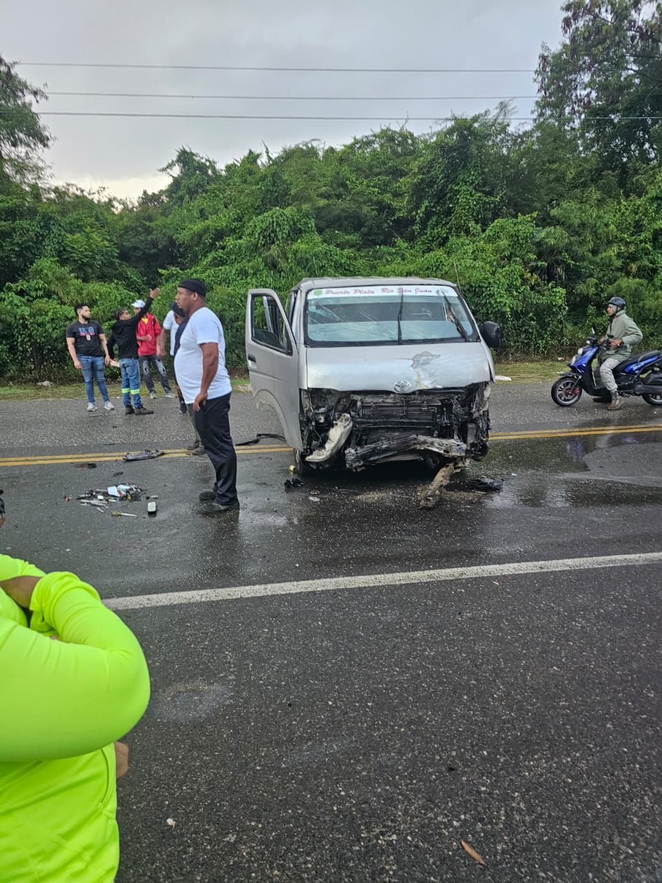 Dos muertos y varios heridos en accidente carretera Montellano Sosúa