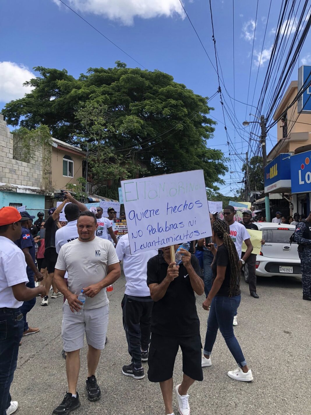 Sectores de Montellano realizan marcha demandan reivindicaciones