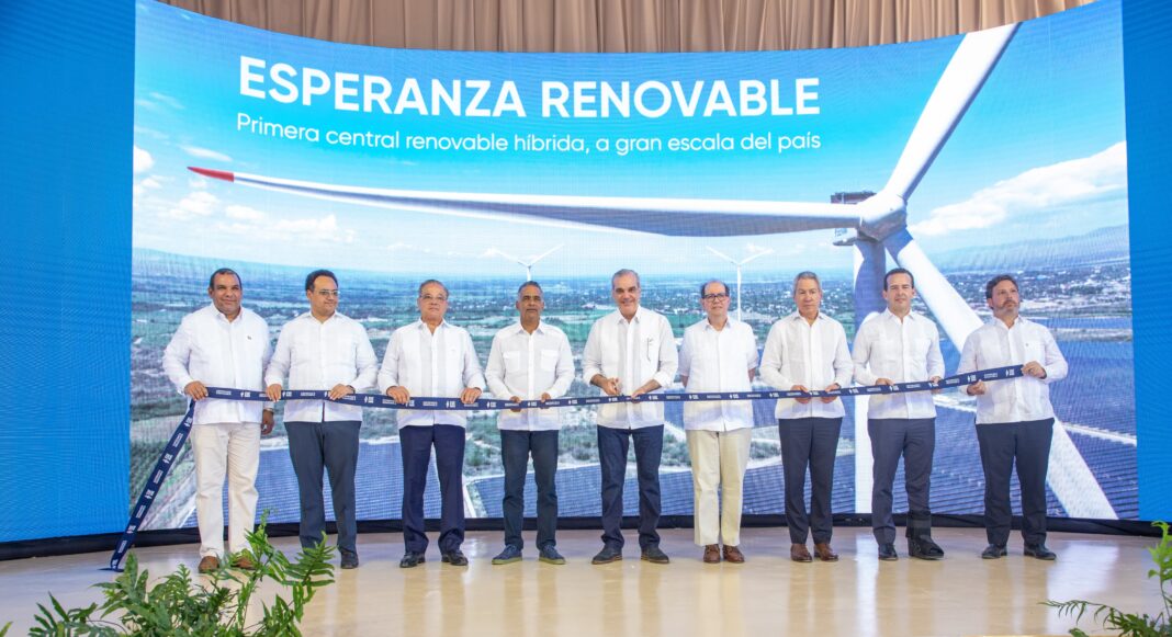 EGE Haina inaugura primera central renovable hibrida de la R,D.