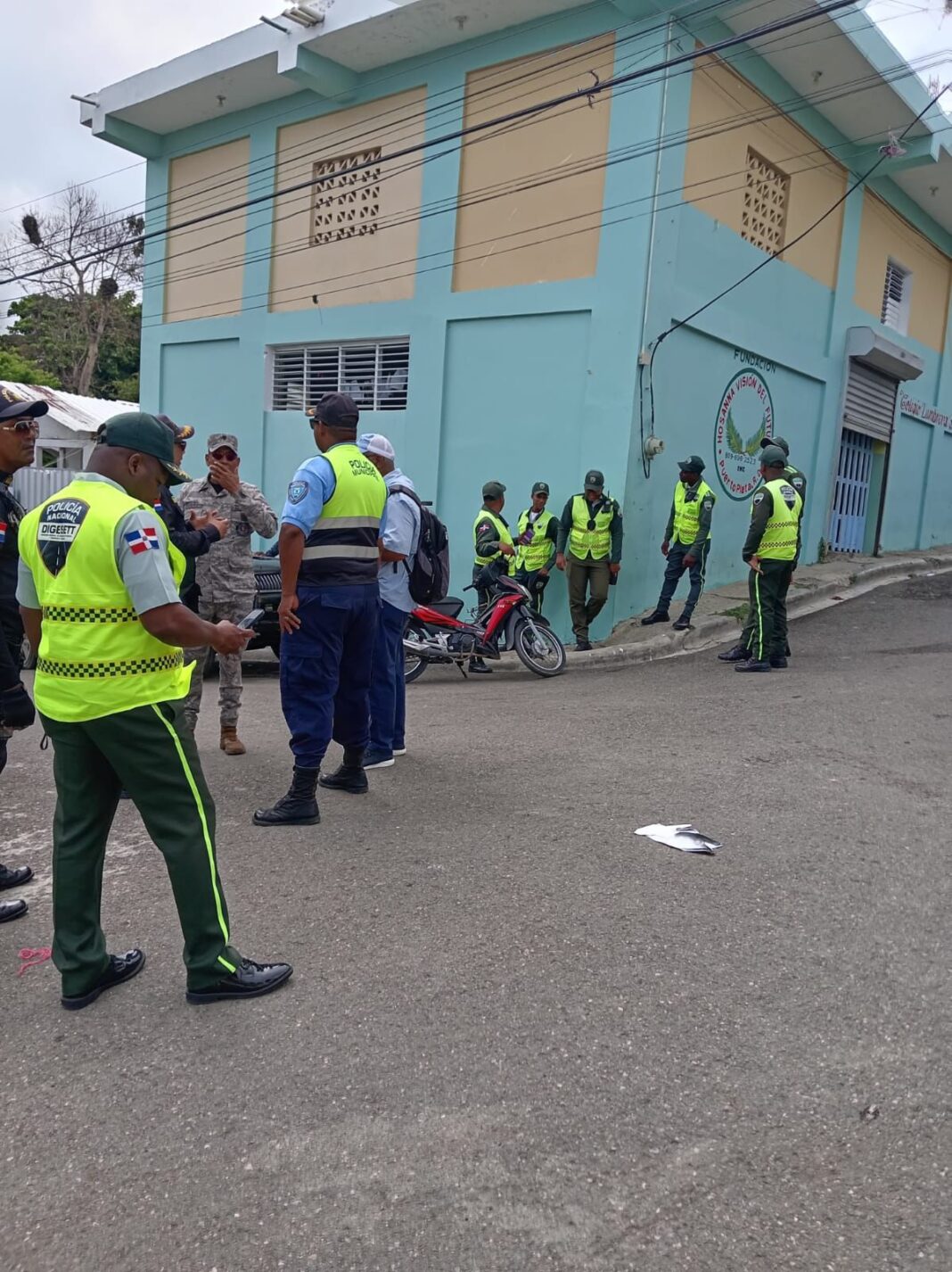 Ayuntamiento realiza nueva intervención para rescatar espacios públicos en Los Rieles de San Marcos