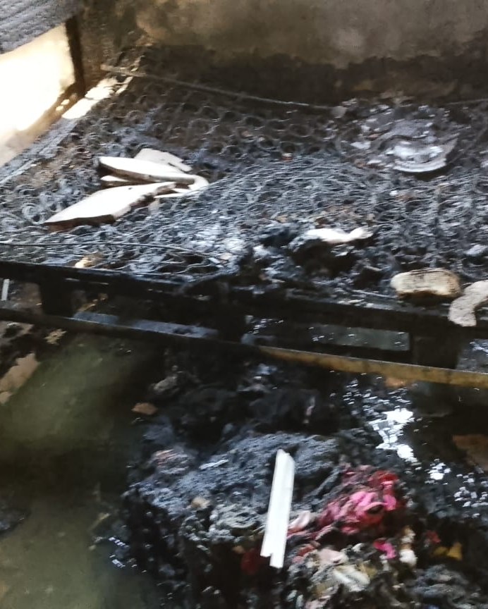 Incendio reduce a ceniza vivienda en el sector «Fondo de Vikinis» Monte Verdes San Marcos