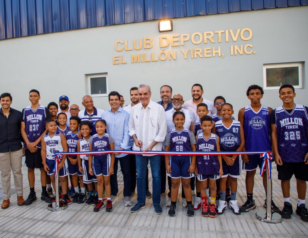 Abinader entrega totalmente remozado el Club Deportivo El Millón Yireh, una obra que responde a una demanda histórica de la comunidad del Distrito Nacional