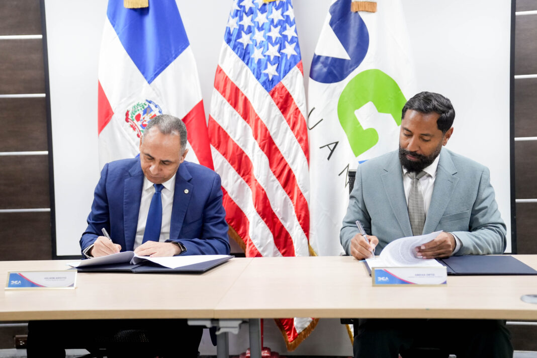 DGA y CBP firman convenio para reforzar la seguridad del comercio internacional