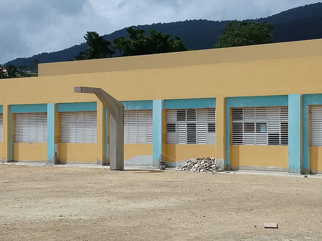 Centro educativo Olivia Capallá aportará 24 nuevas aulas al Distrito Educativo 11-02 en Puerto Plata