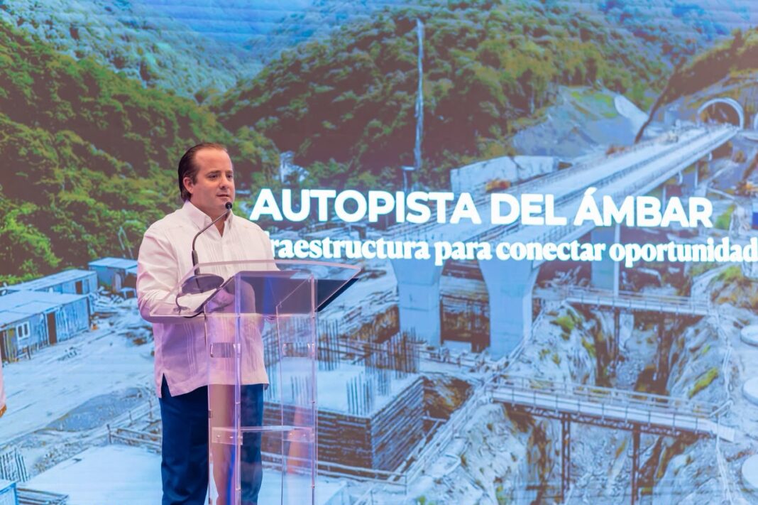 Gobierno presenta proyecto Autopista del Ámbar a sector privado y autoridades de Puerto Plata