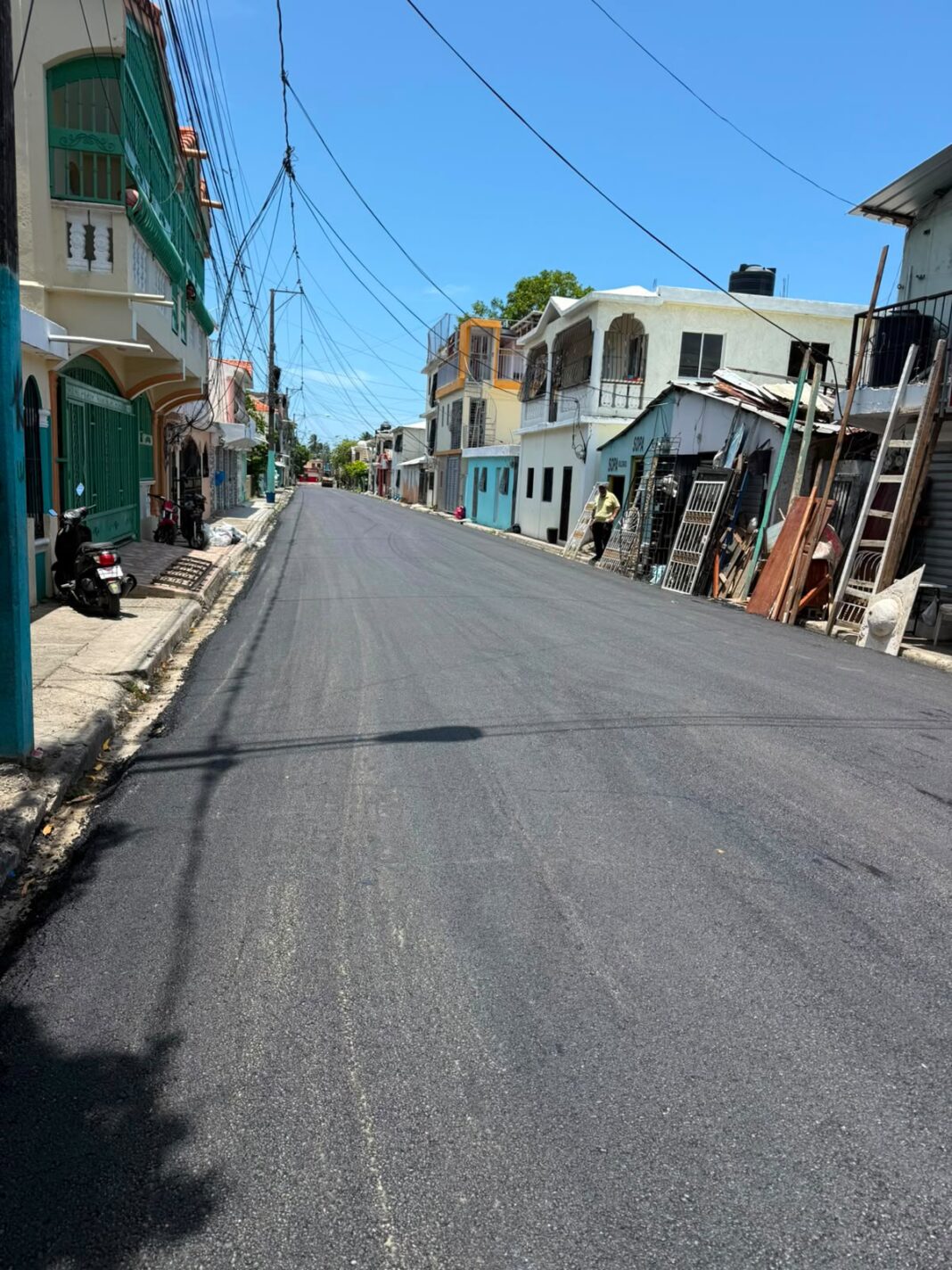 Ayuntamiento de Puerto Plata y Obras Públicas intensifican plan de asfaltado