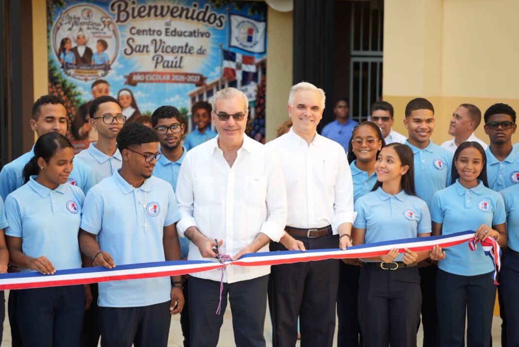 Luis Abinader inaugura ampliación del Centro Educativo San Vicente de Paúl en Los Mina, que beneficiará a más de 2,000 estudiantes