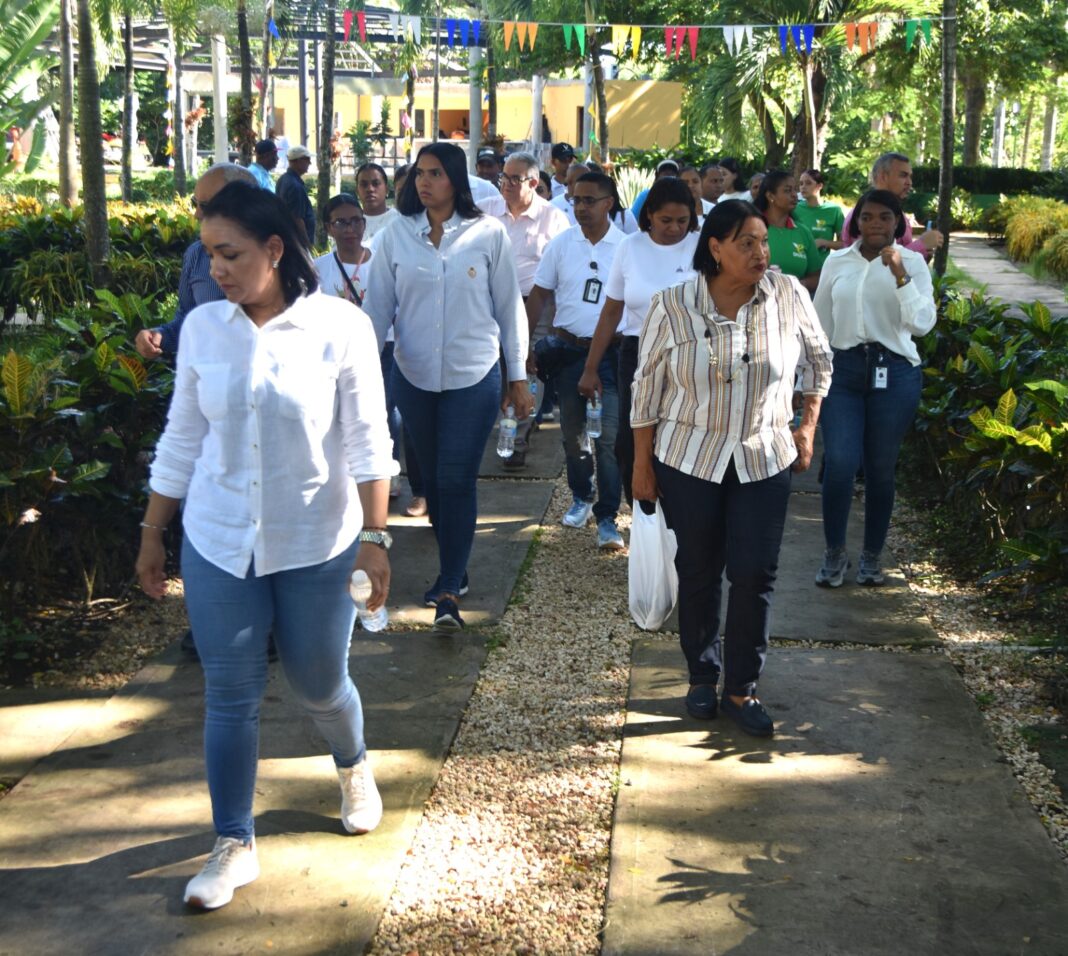 Colaboradores de Jubilaciones y Pensiones participan en Jornada Verde