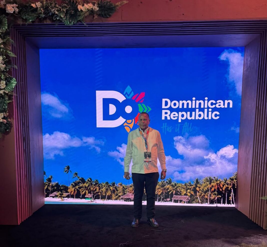 Roquelito García participa en primera feria turística internacional de República Dominicana en Toronto, Canadá.